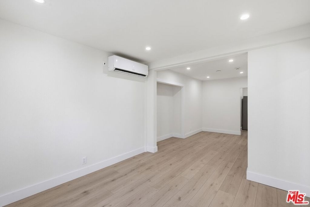 5915 1/4 Barton Avenue - Photo 4