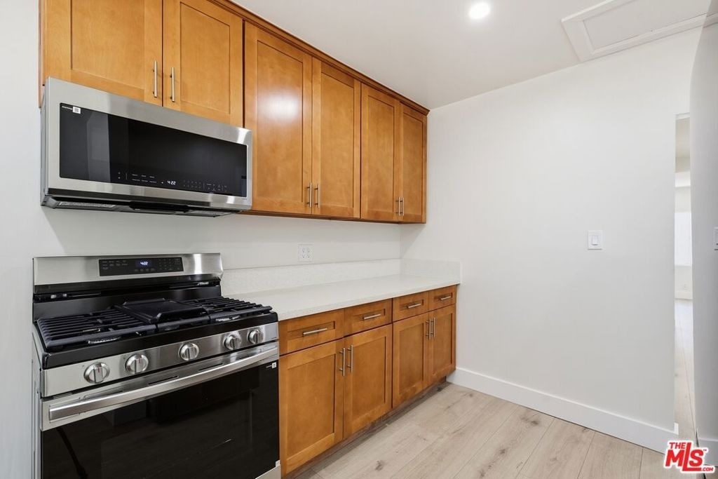 5915 1/4 Barton Avenue - Photo 11