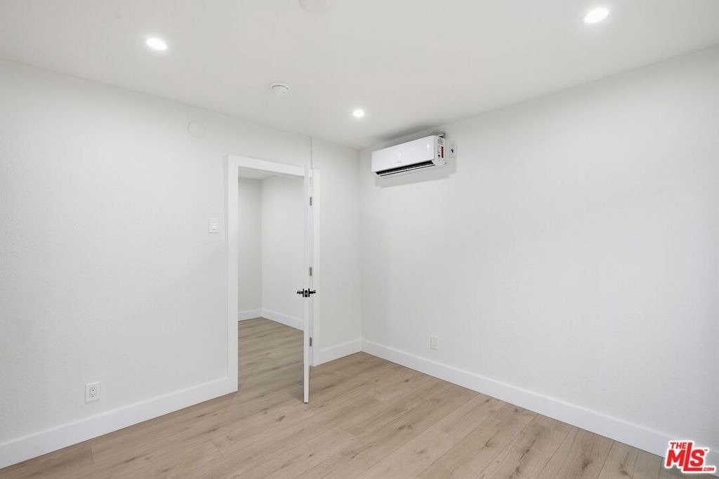 5915 1/4 Barton Avenue - Photo 8
