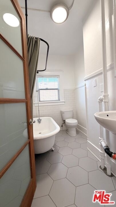54 Rose Avenue - Photo 1