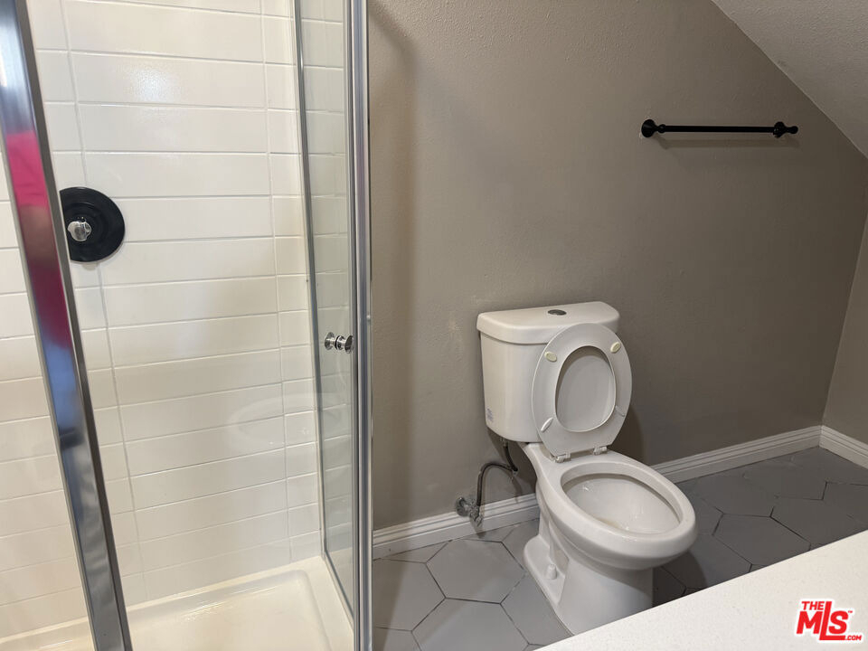 1703 1/2 S Burlington Avenue - Photo 19