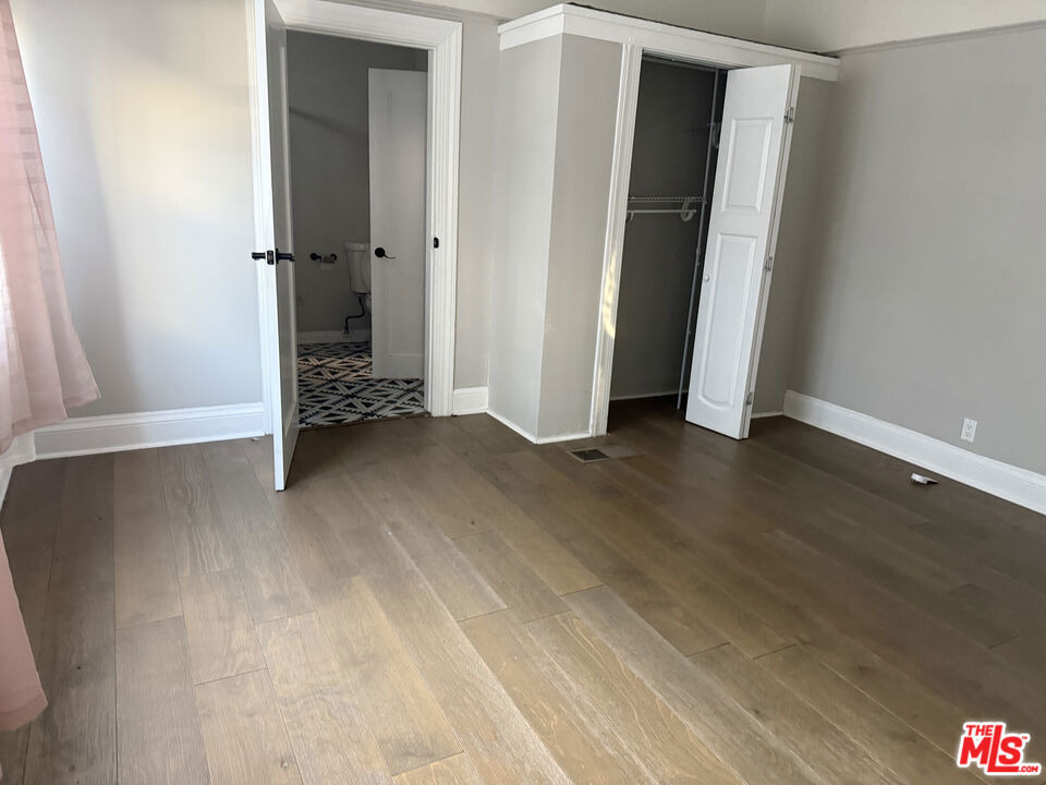 1703 1/2 S Burlington Avenue - Photo 9