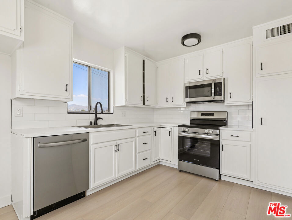 131 N Orlando Avenue - Photo 9