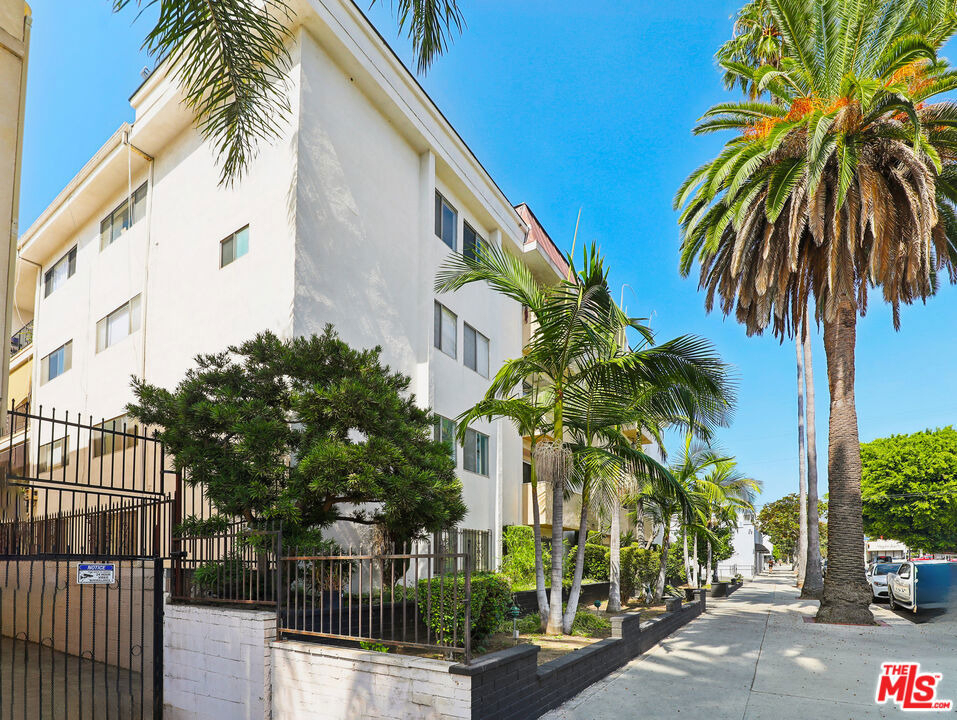 131 N Orlando Avenue - Photo 25