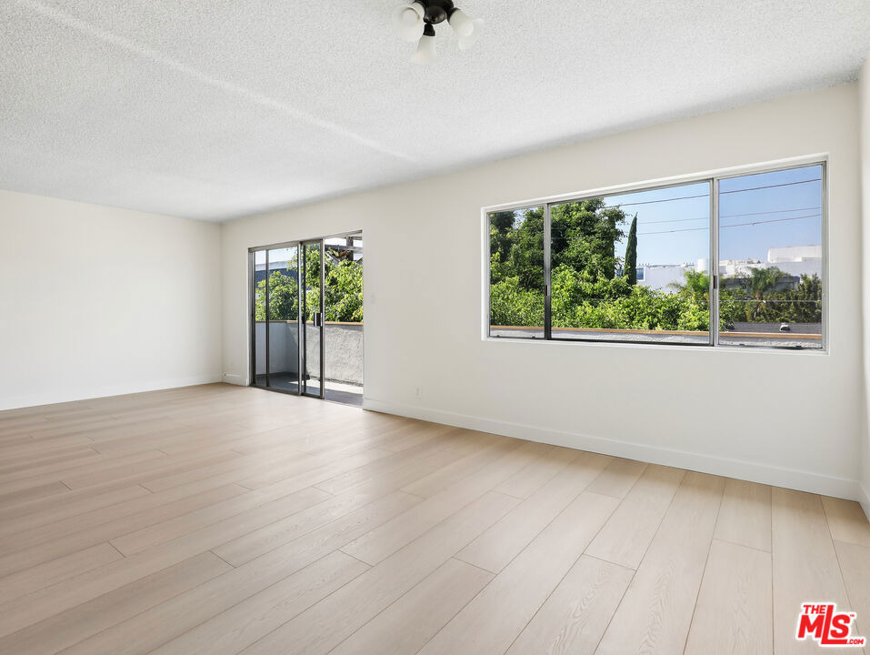 131 N Orlando Avenue - Photo 4
