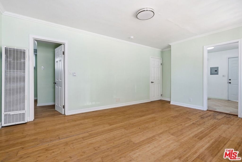6018 Cadillac Avenue - Photo 6