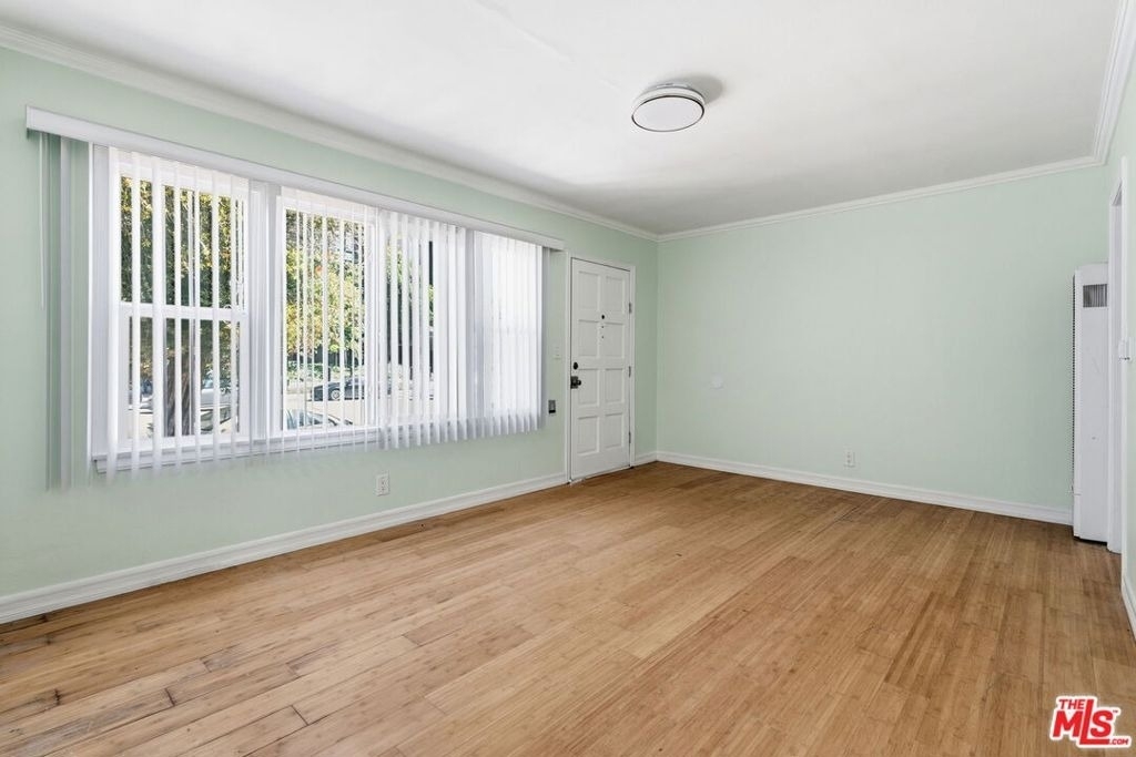 6018 Cadillac Avenue - Photo 8