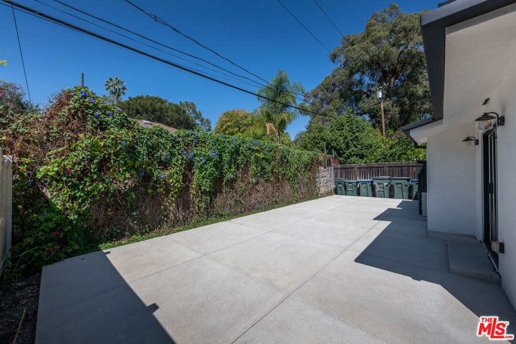 1423 N Hill Avenue - Photo 13