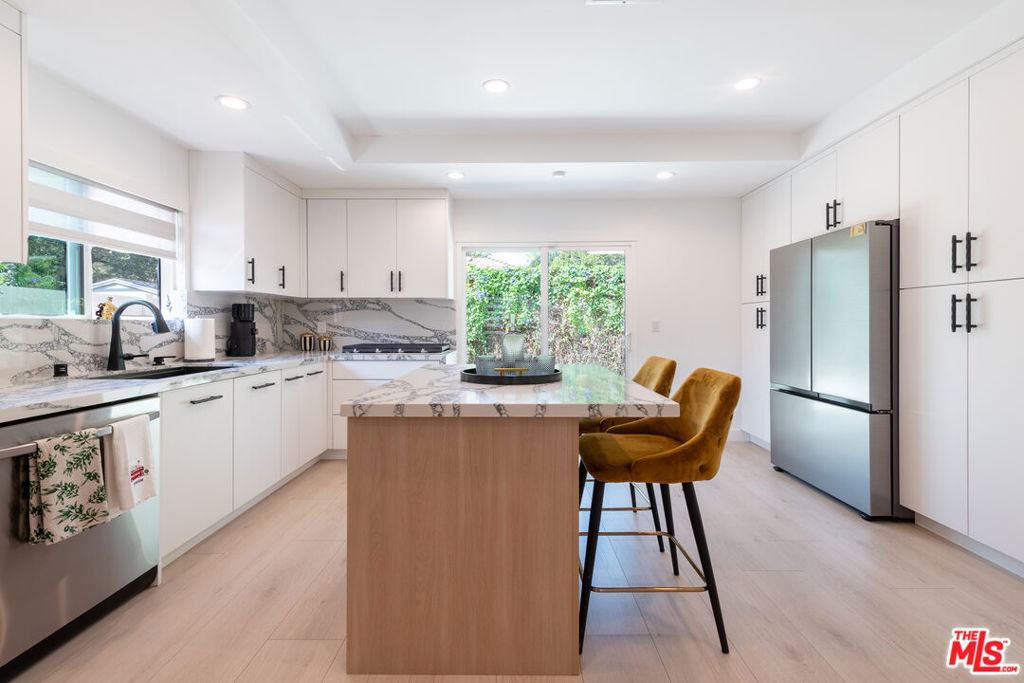 1423 N Hill Avenue - Photo 4