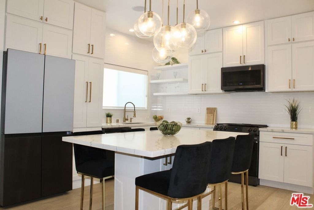 1520 S Burnside Avenue - Photo 10