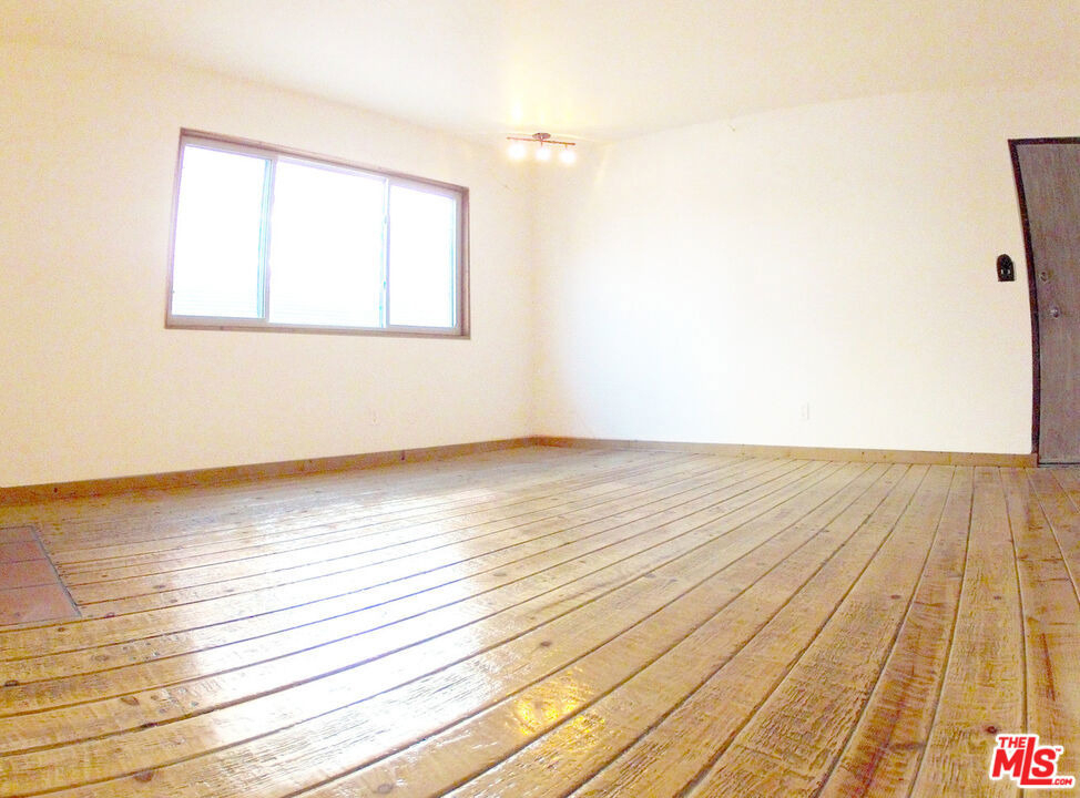 3512 Pacific Avenue - Photo 3