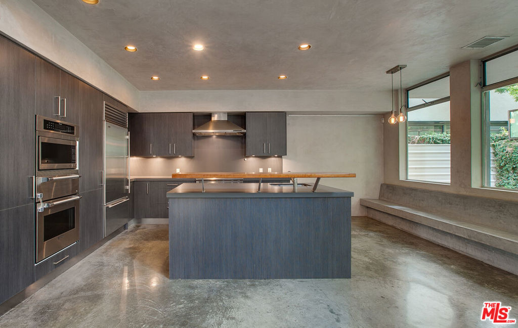538 Broadway Street - Photo 12