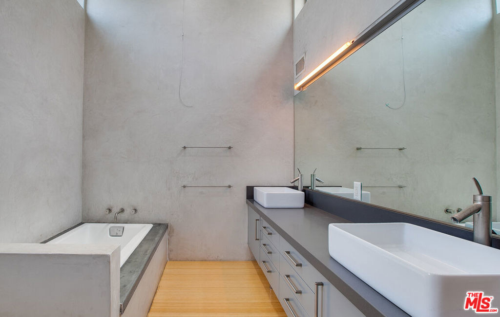 538 Broadway Street - Photo 28