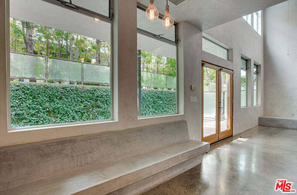 538 Broadway Street - Photo 13