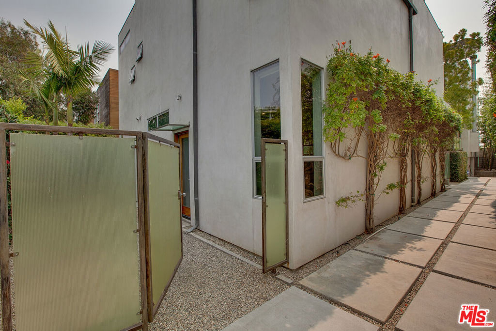 538 Broadway Street - Photo 30