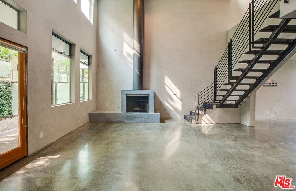 538 Broadway Street - Photo 7