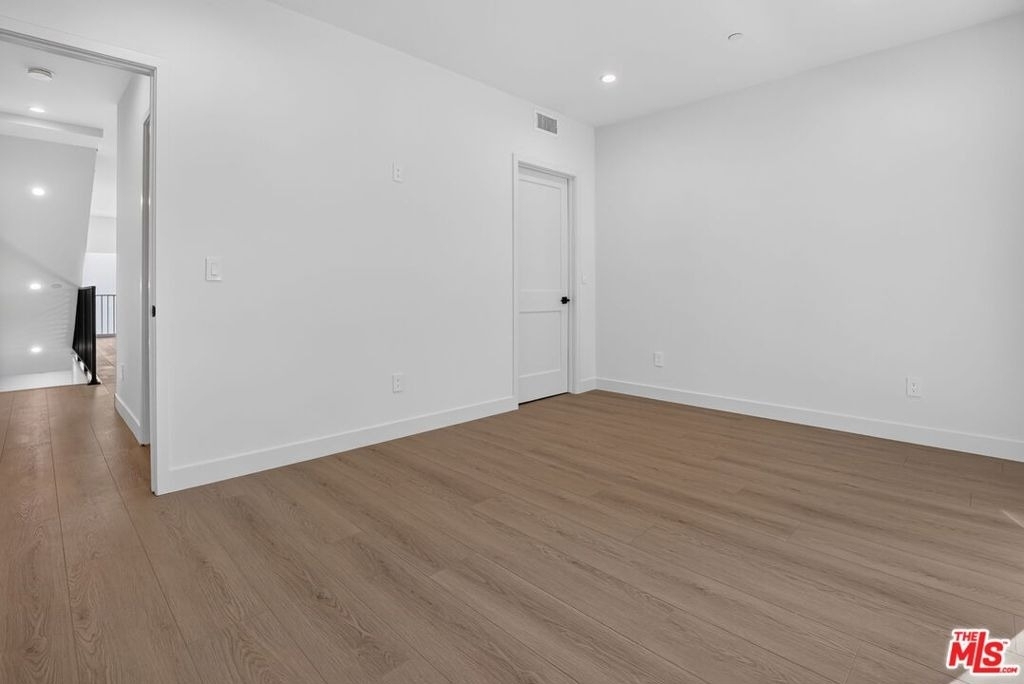 11302 Collins Street - Photo 25