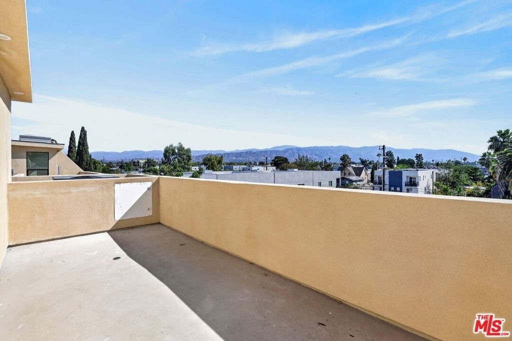 11302 Collins Street - Photo 39