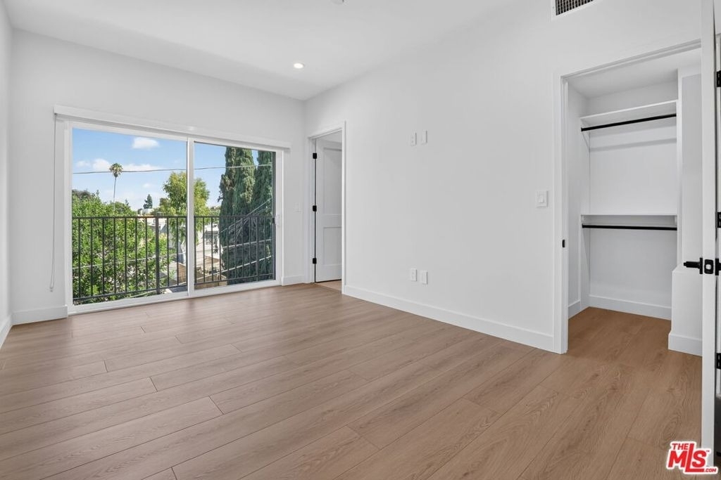 11302 Collins Street - Photo 10