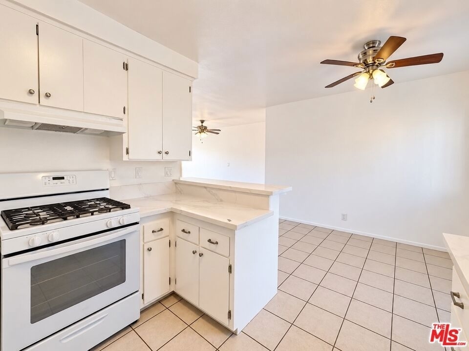 710 N Market Street - Photo 6