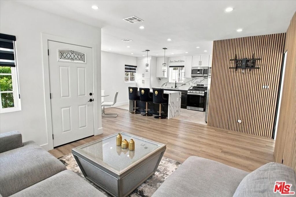 6522 Teesdale Avenue - Photo 3