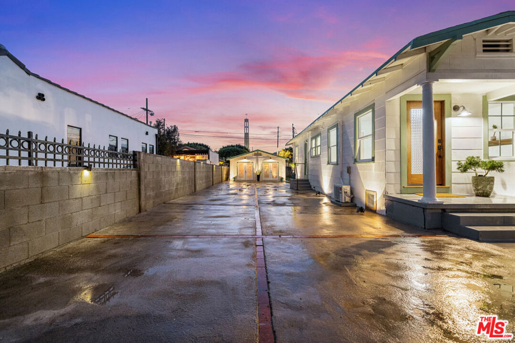 614 Romulo Street - Photo 18