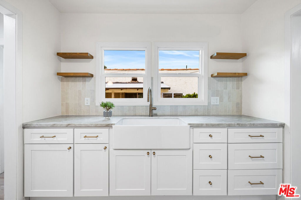 614 Romulo Street - Photo 8
