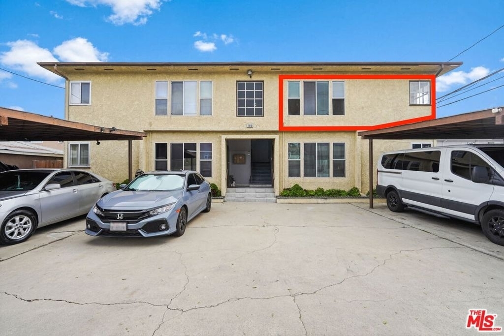 11810 Felton Avenue - Photo 1