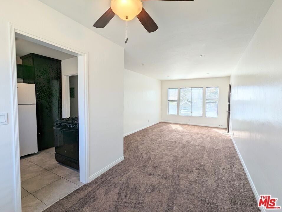 11810 Felton Avenue - Photo 6