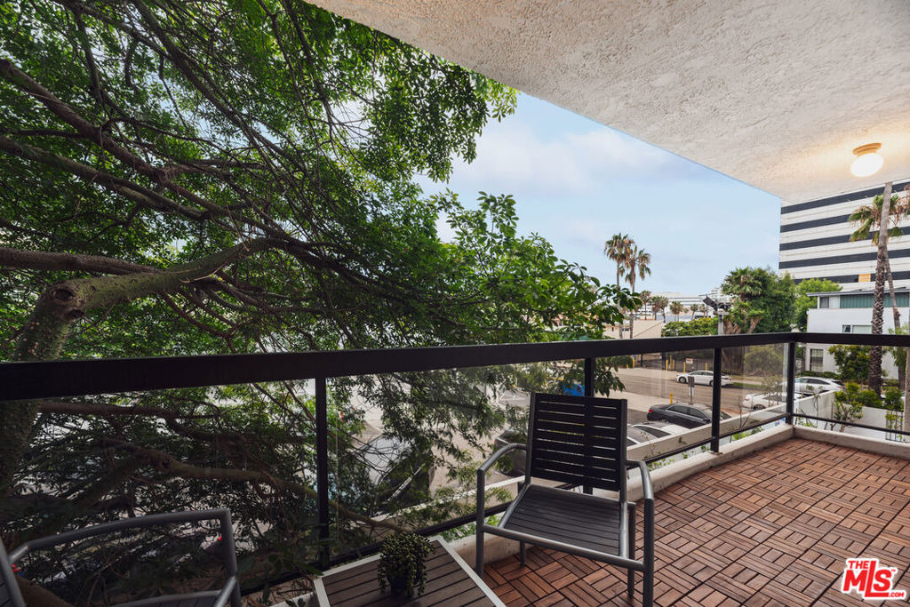 1133 5th Street - Photo 11