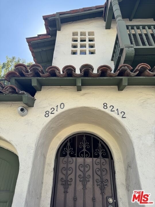 8210 Willoughby Avenue - Photo 10