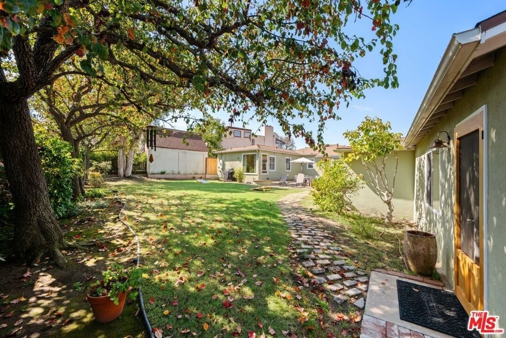 6112 W 77th Street - Photo 16