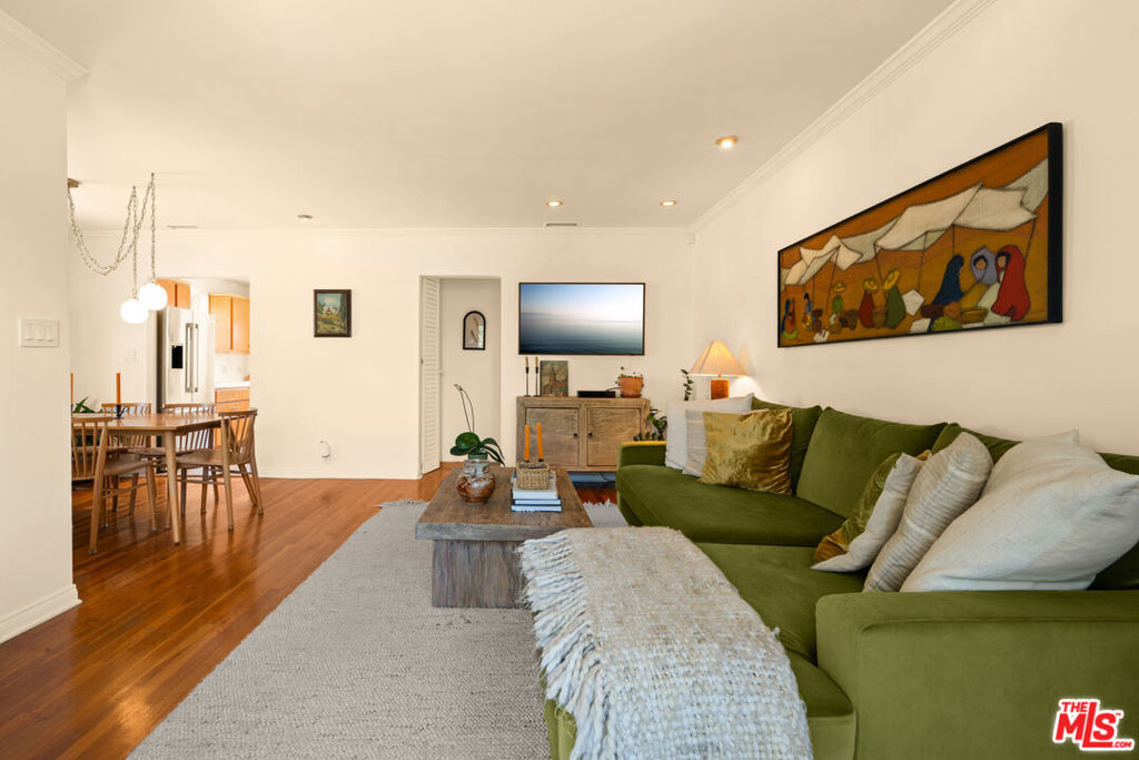 6112 W 77th Street - Photo 1