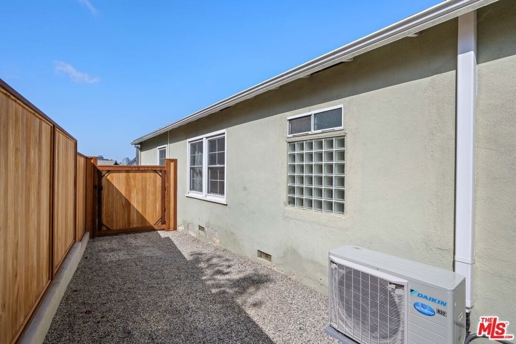 6112 W 77th Street - Photo 31
