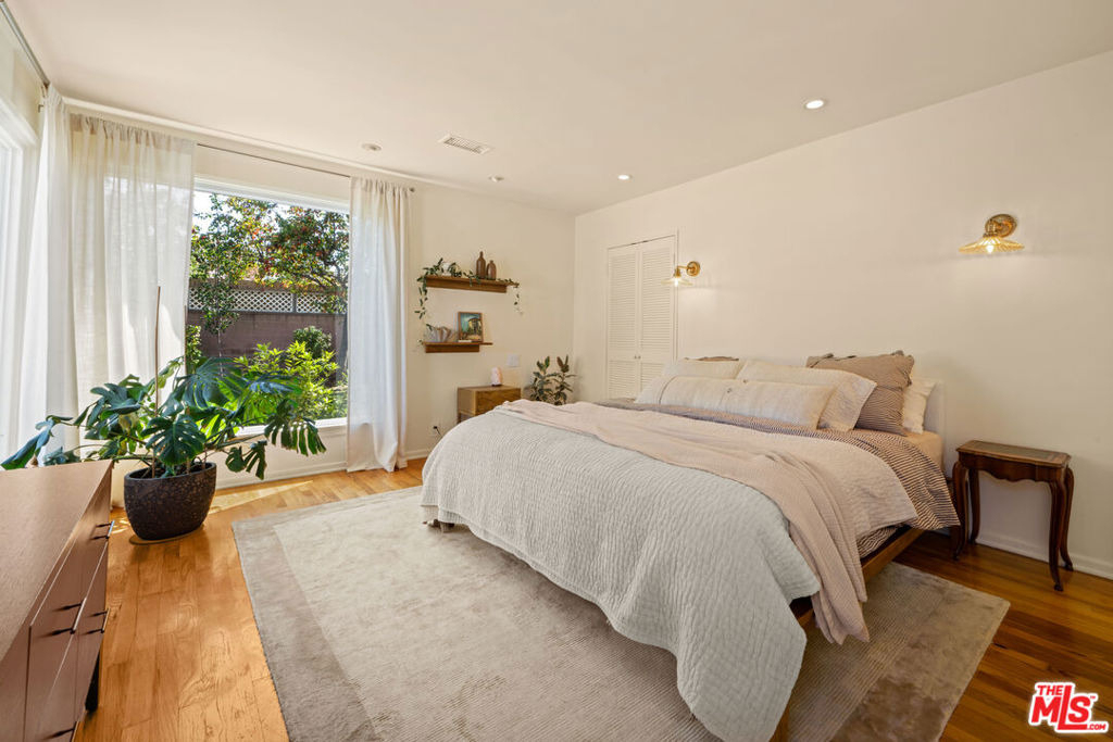 6112 W 77th Street - Photo 37