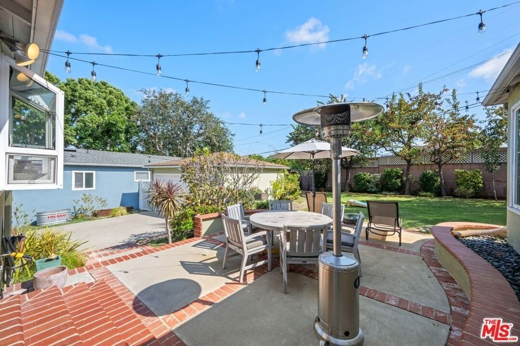 6112 W 77th Street - Photo 5