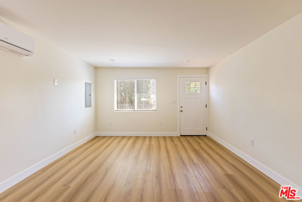 342 1/2 S. Avenue 56 - Photo 6