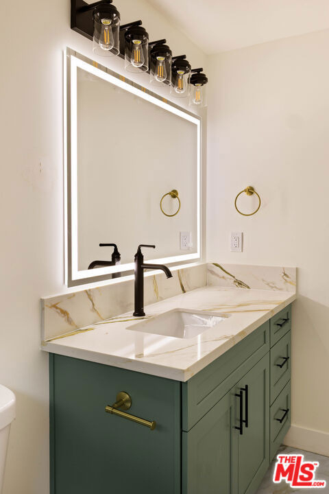 340 1/2 S. Avenue 56 - Photo 20