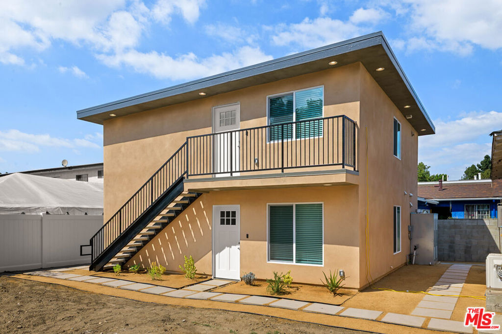 340 1/2 S. Avenue 56 - Photo 0