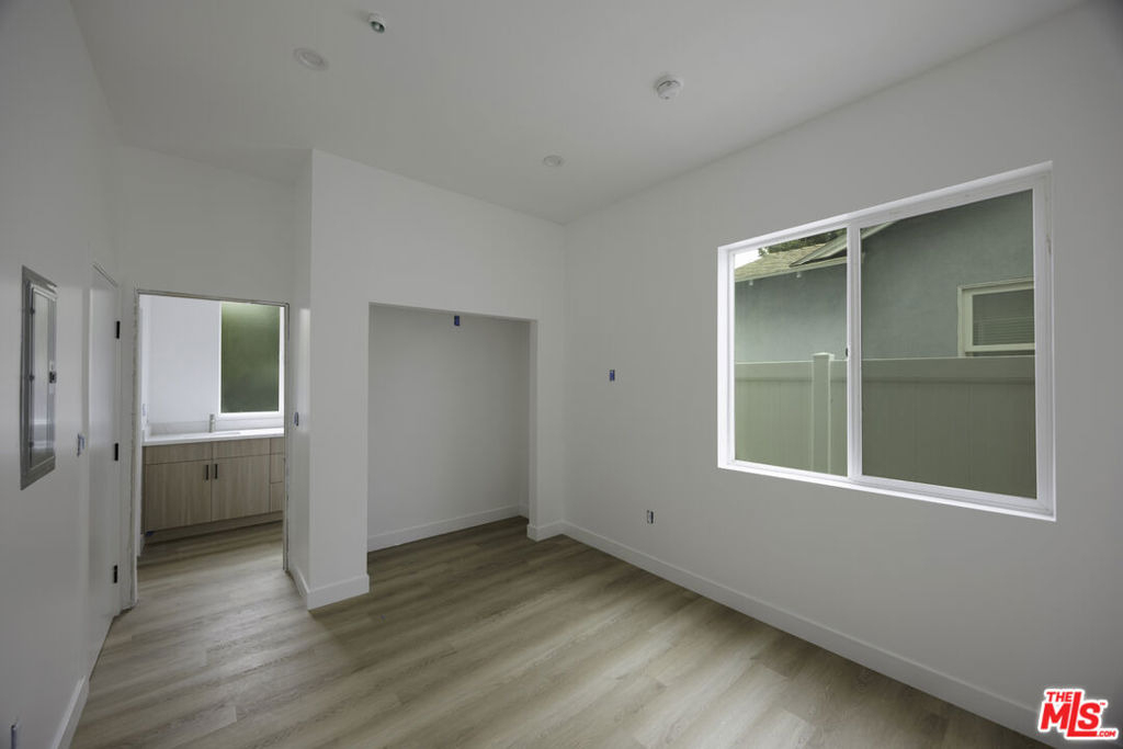 11225 Tiara Street - Photo 16