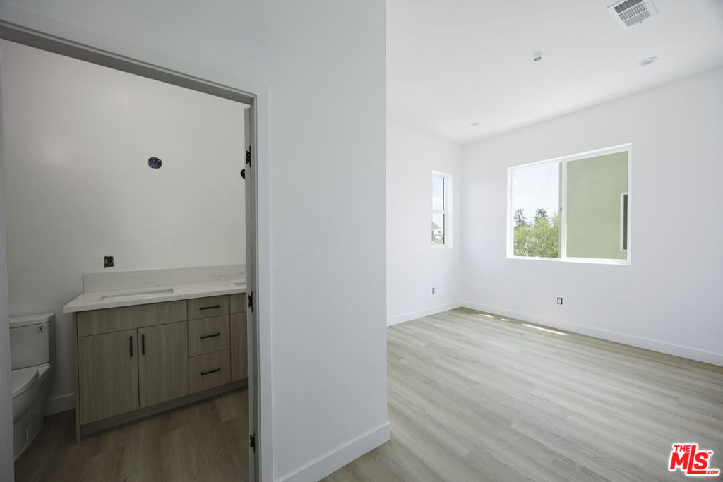 11223 Tiara Street - Photo 24