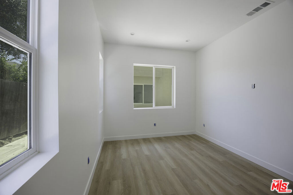 11223 Tiara Street - Photo 23