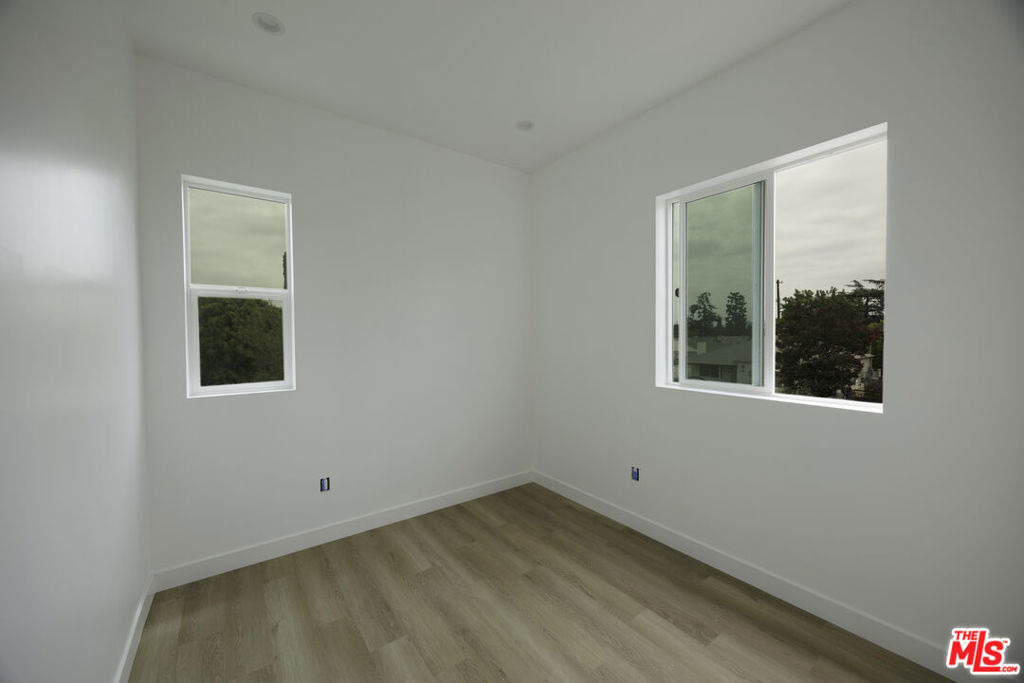 11223 Tiara Street - Photo 13