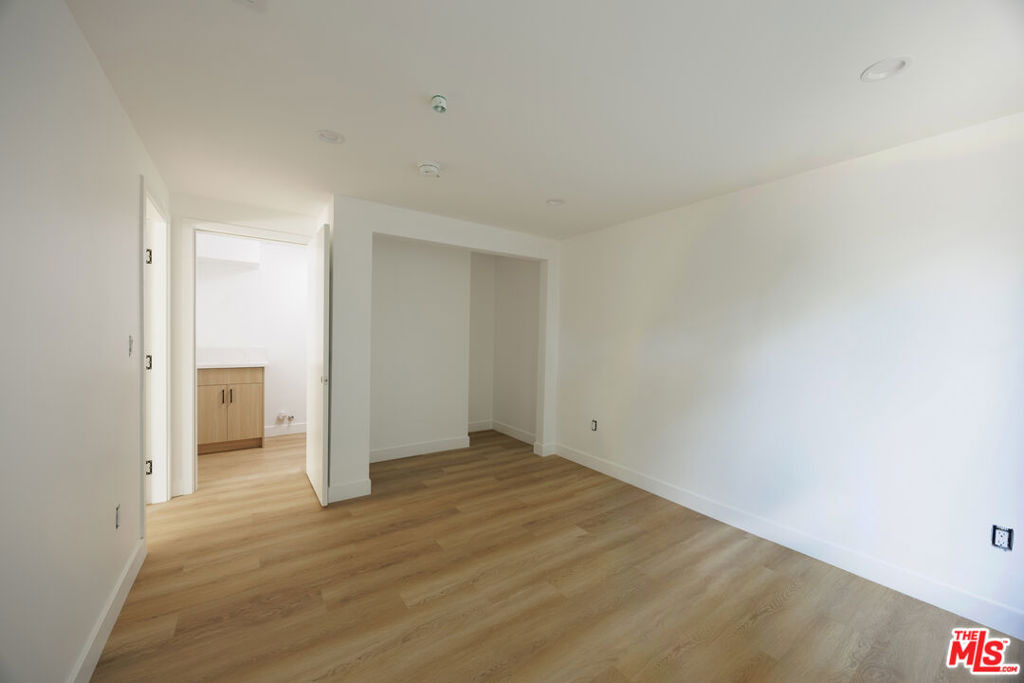 11223 Tiara Street - Photo 15