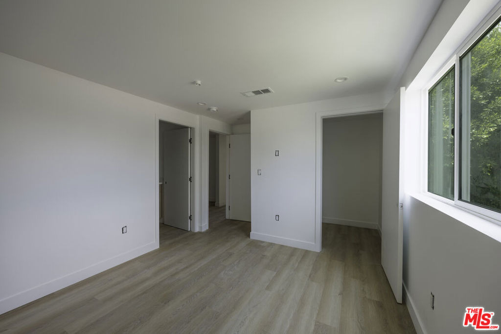 11223 Tiara Street - Photo 28