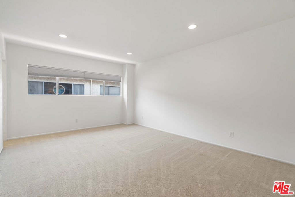 1828 Barry Avenue - Photo 26
