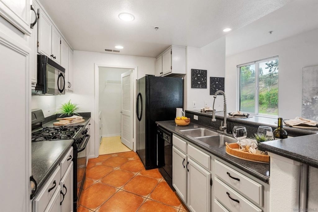 13021 Evening Creek Drive - Photo 21
