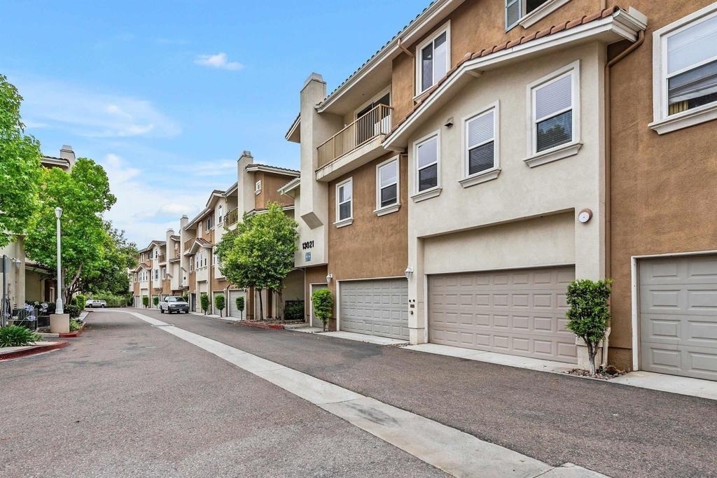 13021 Evening Creek Drive - Photo 4