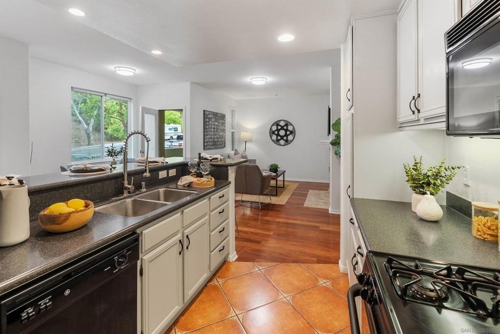 13021 Evening Creek Drive - Photo 24