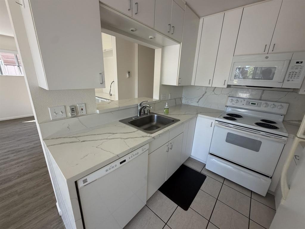 1112 Thomas Avenue - Photo 13